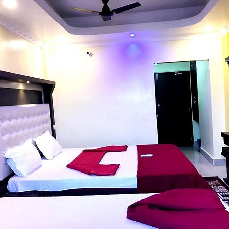 Hotel Asish Puri Ngoại thất bức ảnh